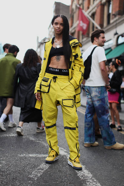 Techwear Hologram Cz.1: Bluzy, t-shirty i techwearowy casual czyli jak tworzyć techwearowy look w bardziej wygodny sposób?